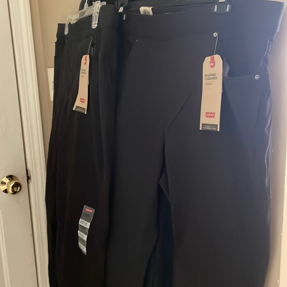 Levi’s shaping leggings
